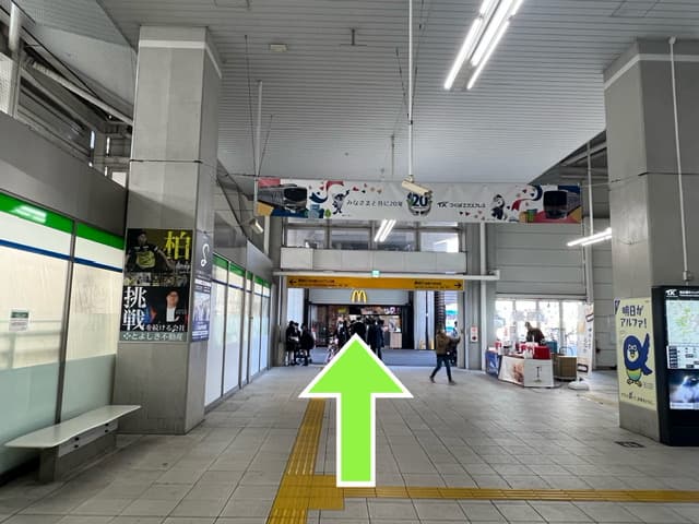 「柏の葉キャンパス」駅改札を出て、直進