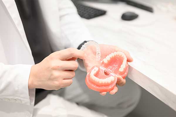 動的治療の終了と保定の開始